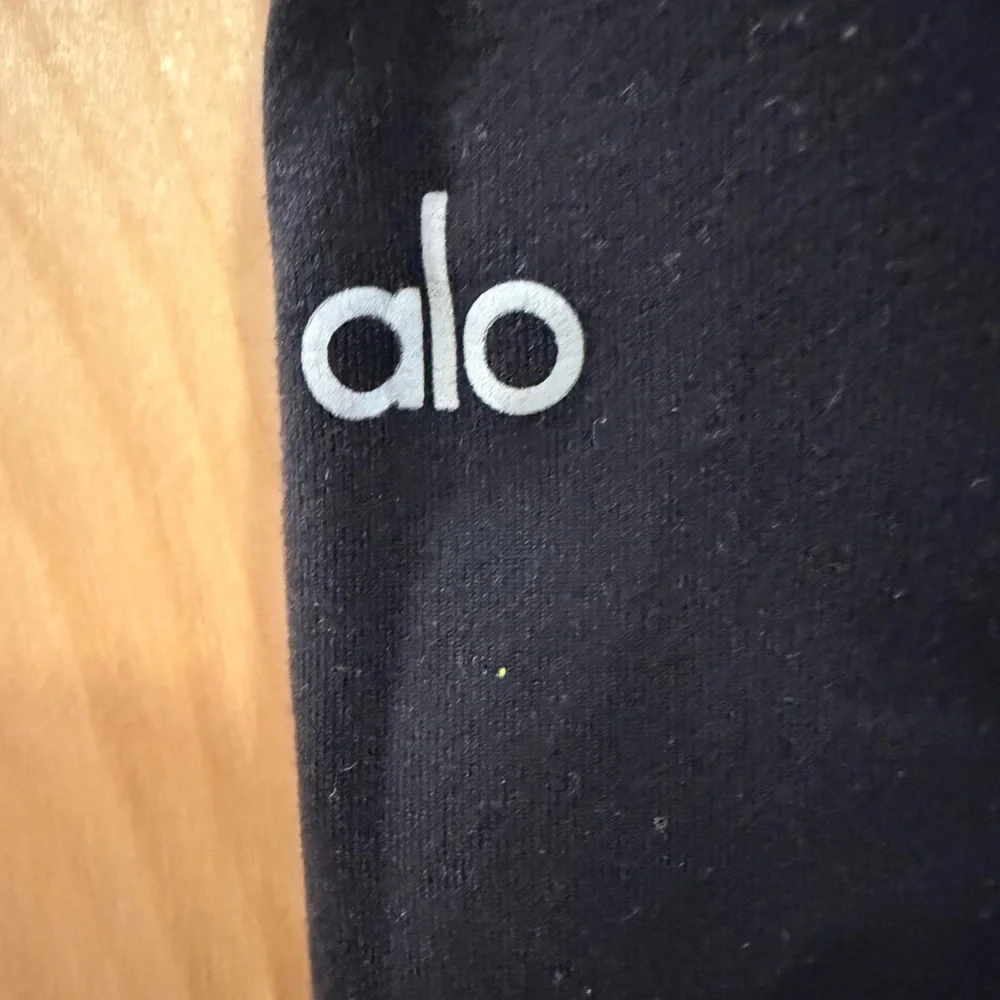 ALO BLACK 7/8 HIGH WAISTED LEGGINGS, SIZE S - Picture 3 of 5